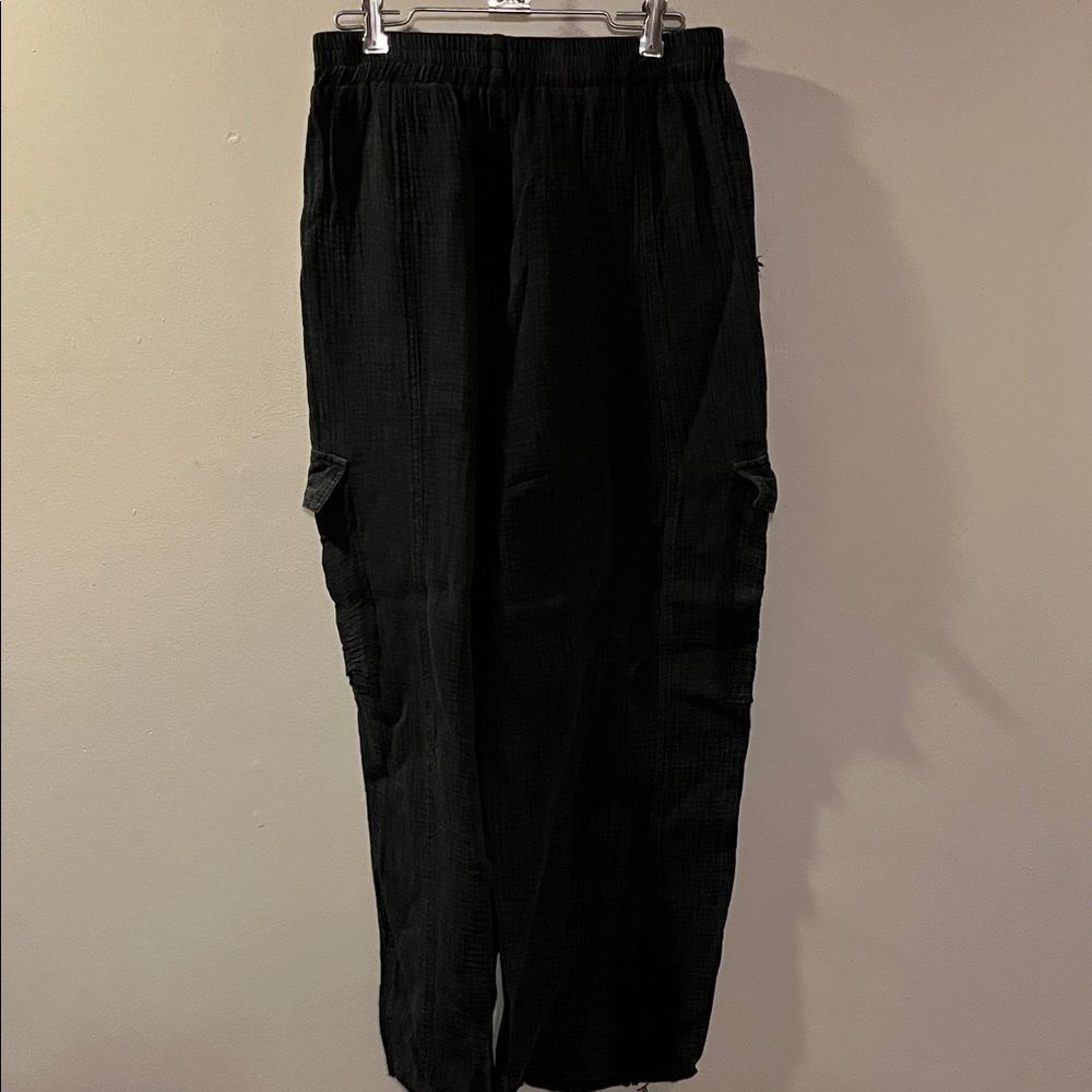 Umgee Black Cargo Pants for Women - Picture 6 of 11